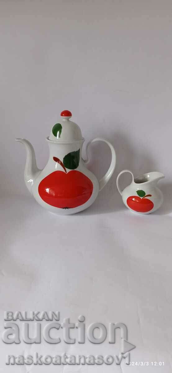 Porcelain coffee pot, milk jug with price 45.00 BGN | € 23.01 Porcelain coffee pot, milk jug with price 45.00 BGN | € 23.01