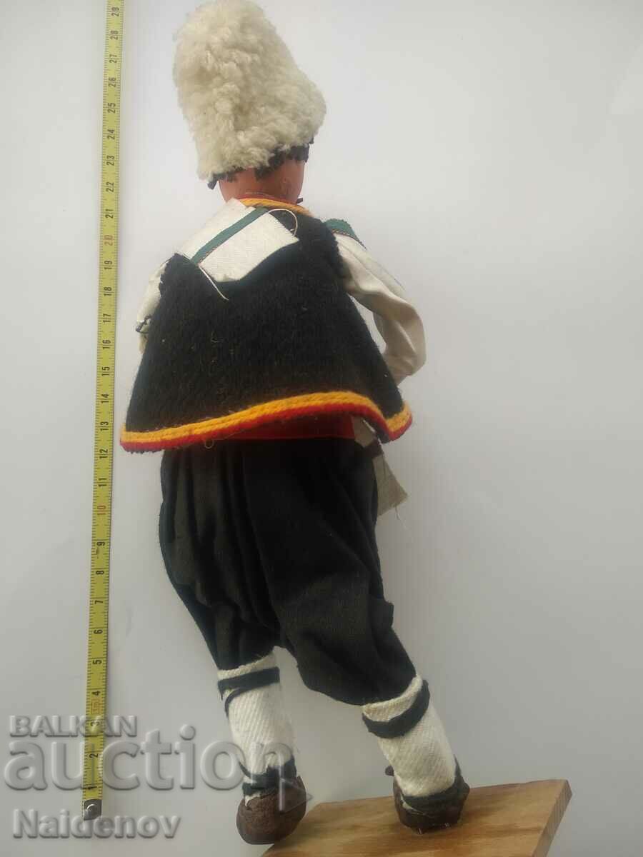 Αγαλματίδιο κούκλας με λαϊκή φορεσιά από τη Σώτσα 1976. με τιμή 20.00 BGN | € 10.23 Αγαλματίδιο κούκλας με λαϊκή φορεσιά από τη Σώτσα 1976. με τιμή 20.00 BGN | € 10.23