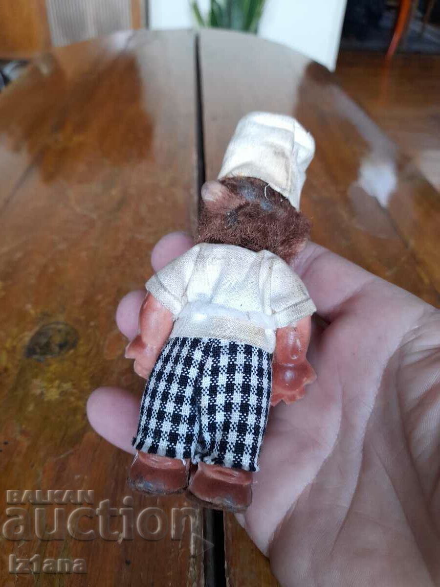 Delivery of Old toy hedgehog