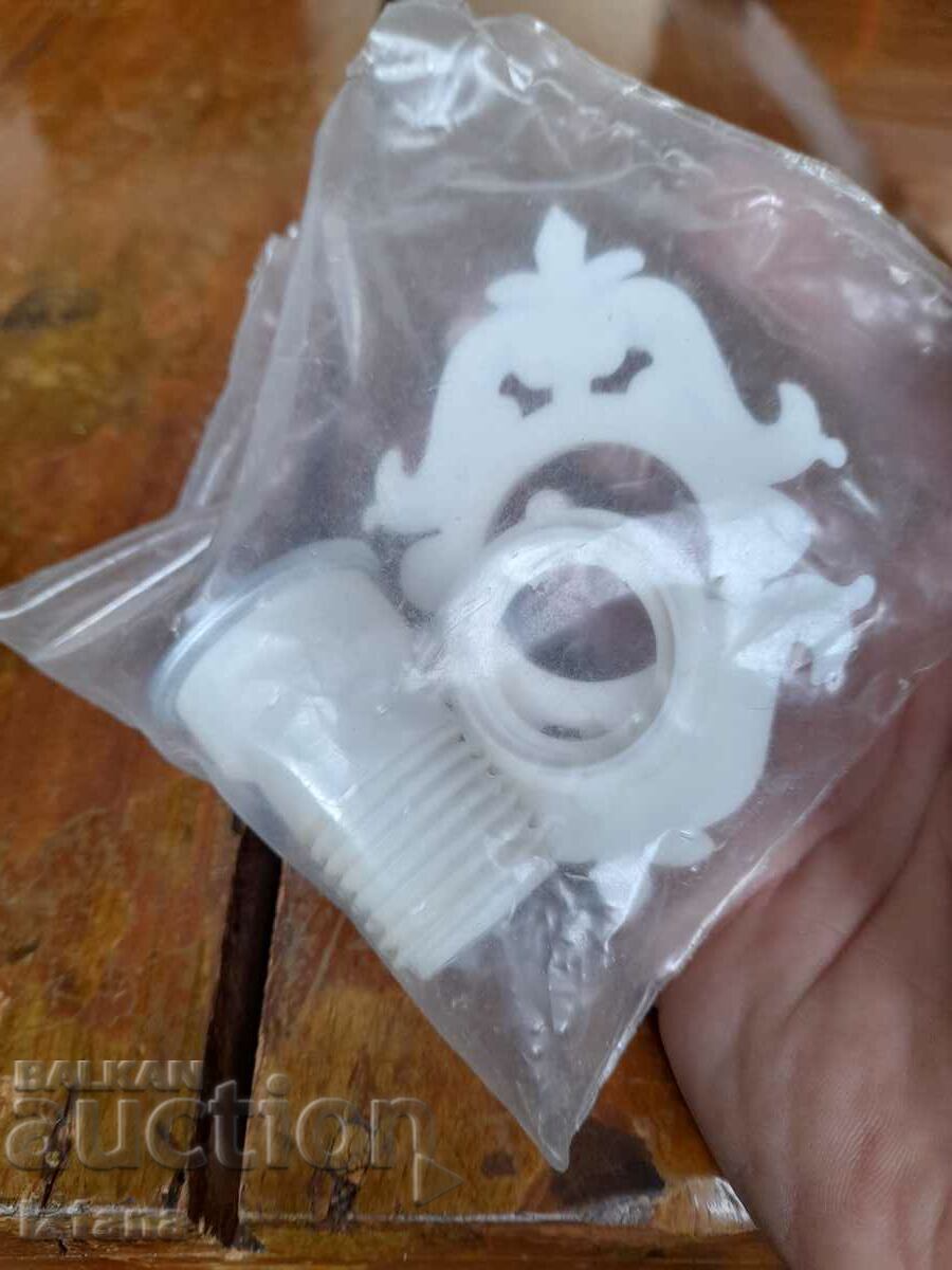 Old door peephole with price 22.00 BGN | € 11.25 Old door peephole with price 22.00 BGN | € 11.25