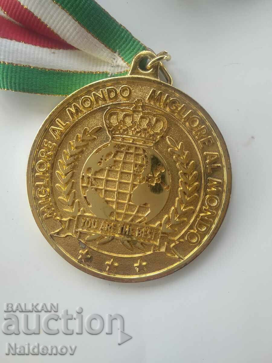 Campione del sex appeal златен медал с цена € 5.11 | 9.99 лв. Campione del sex appeal златен медал с цена € 5.11 | 9.99 лв.