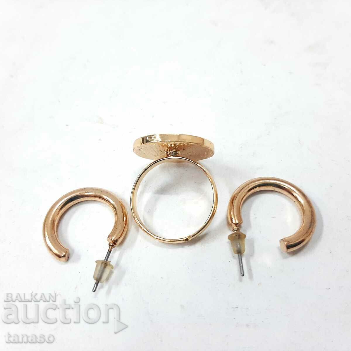 Ring with earrings set(8.3) with price 20.00 BGN | € 10.23 Ring with earrings set(8.3) with price 20.00 BGN | € 10.23