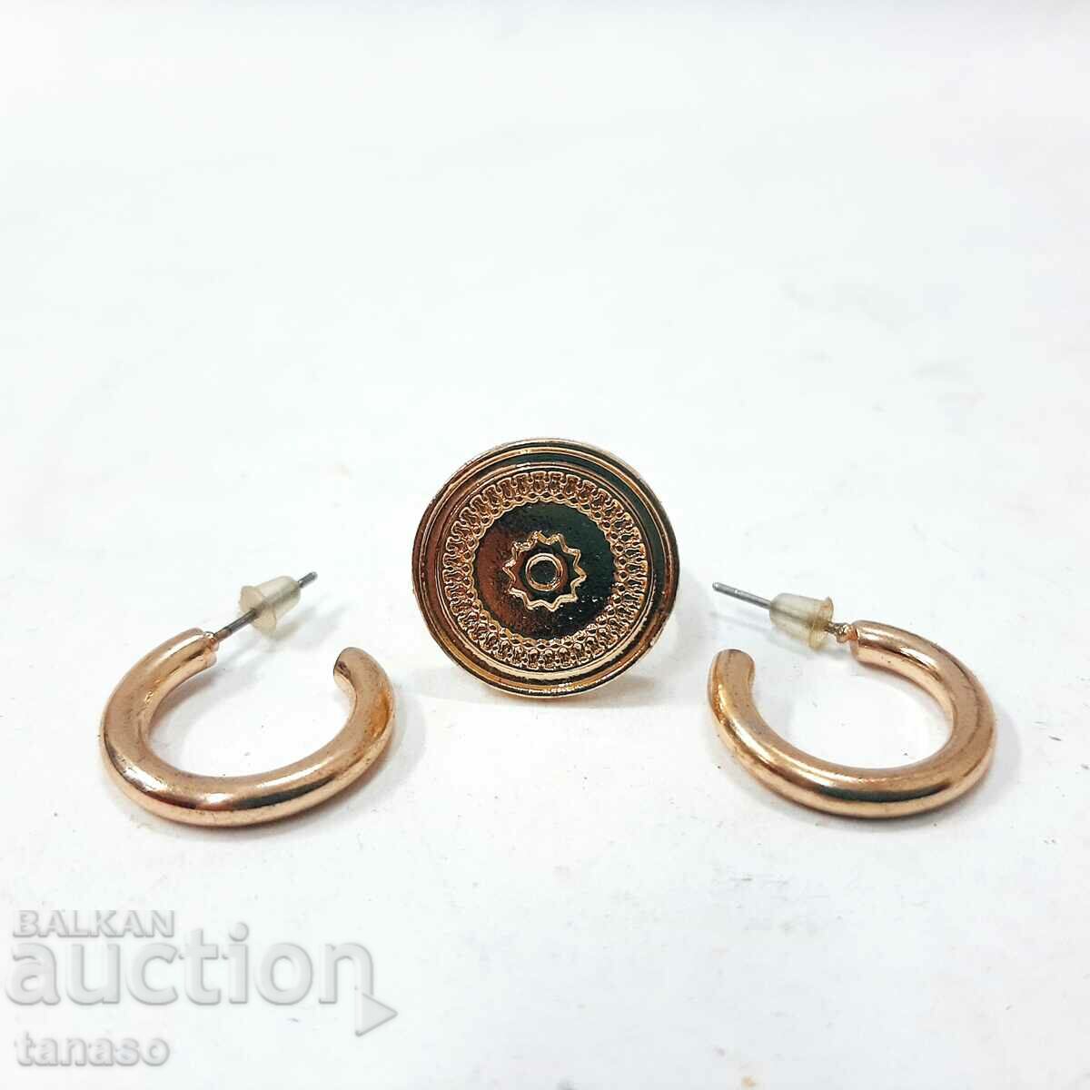 Auction Ring with earrings set(8.3) Auction Ring with earrings set(8.3)