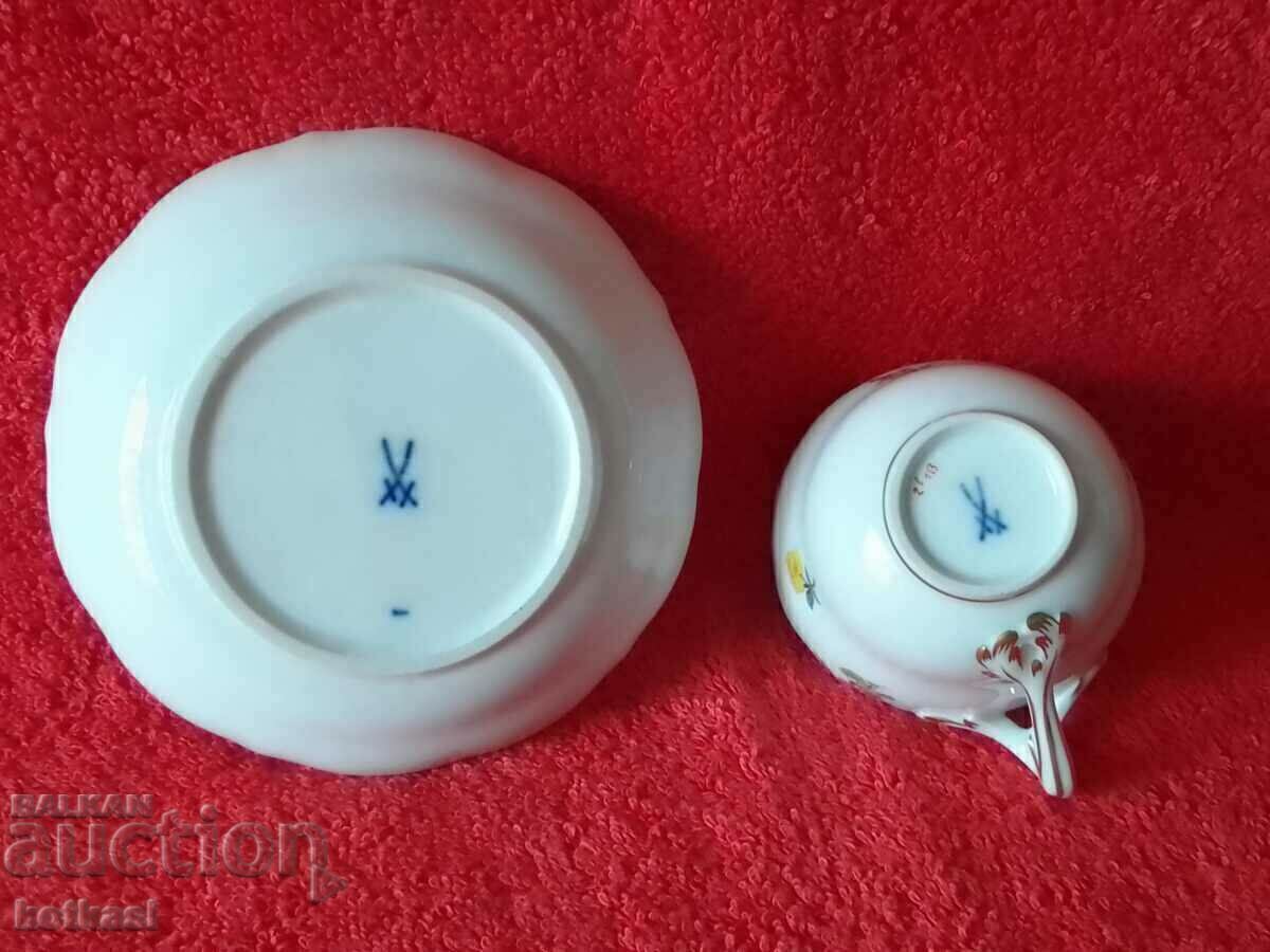 Delivery of Double old porcelain set cup plate gilt Meissen Meissen Delivery of Double old porcelain set cup plate gilt Meissen Meissen