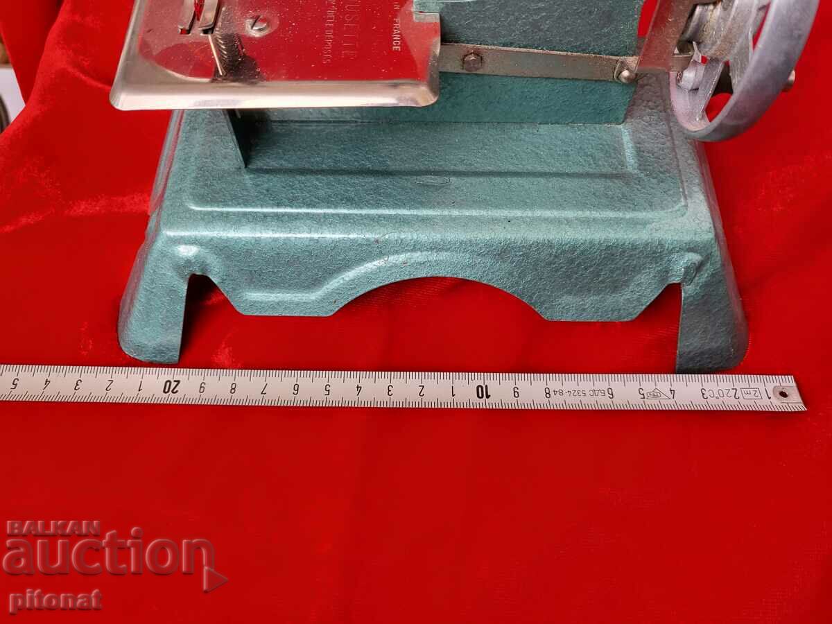 MACOUSETTE collectible children's sewing machine - 6 MACOUSETTE collectible children's sewing machine - 6