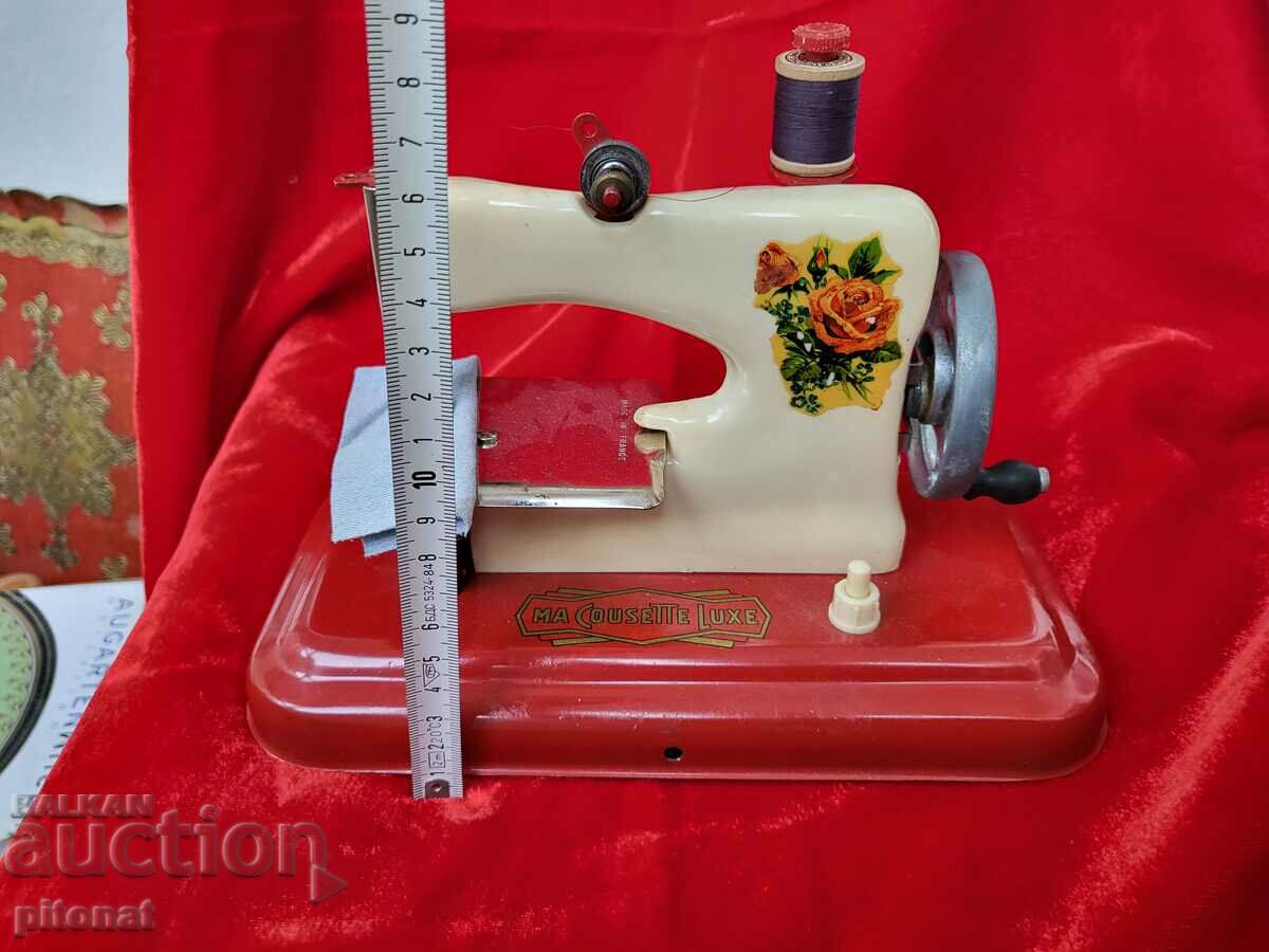MA COUSETTE LUXE collectible children's sewing machine - 6 MA COUSETTE LUXE collectible children's sewing machine - 6