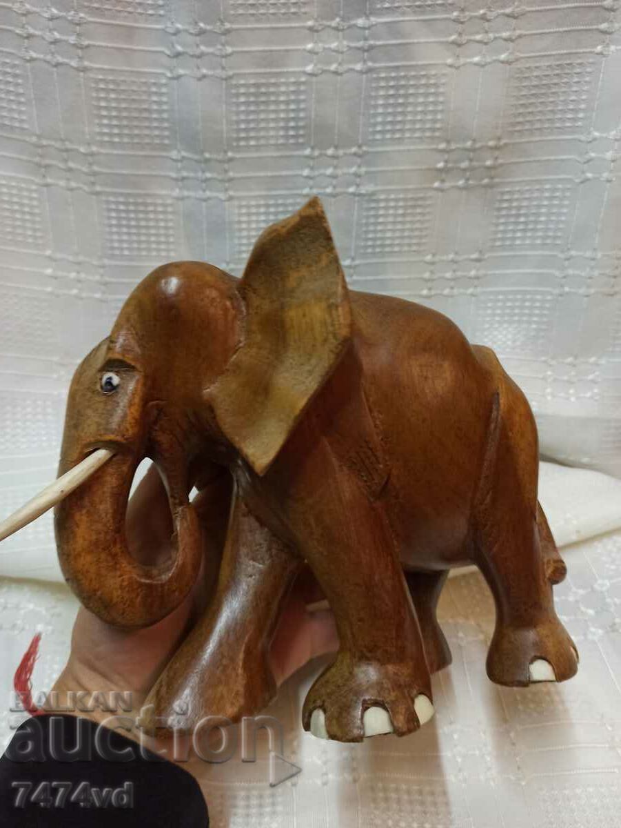 Delivery of MASSIVE LARGE PLASTIC ELEPHANT