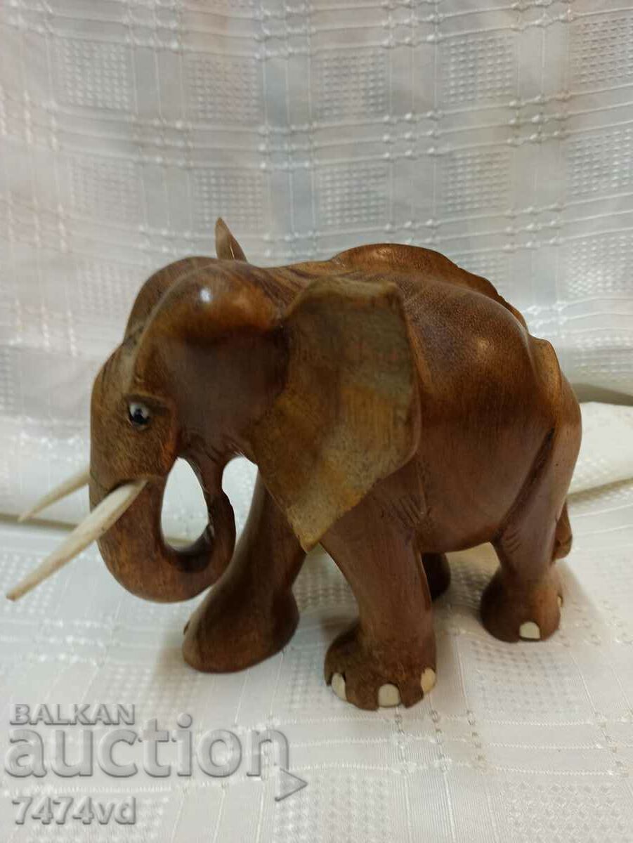 MASSIVE LARGE PLASTIC ELEPHANT