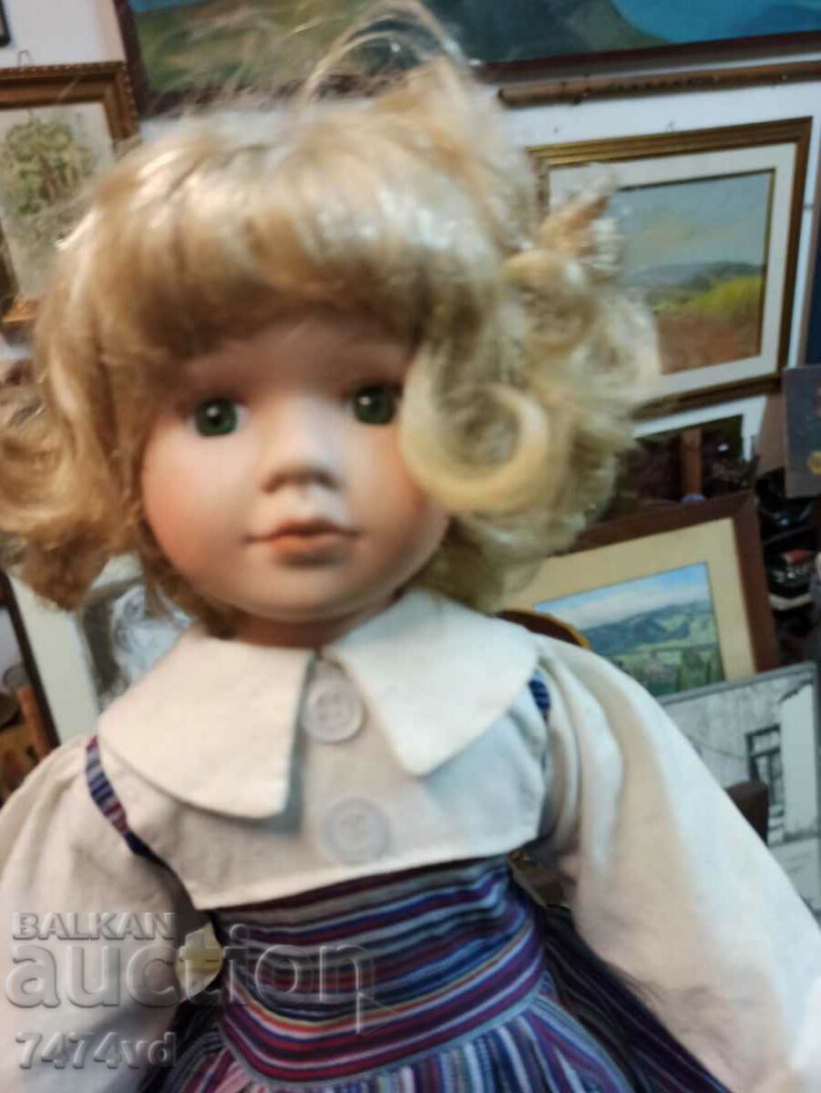 Auction OLD PORCELAIN DOLL Auction OLD PORCELAIN DOLL