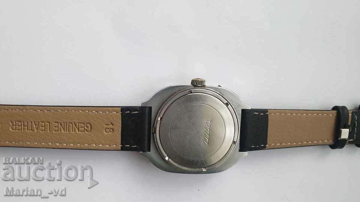 Auction  SLAVA 26 JEWELS collector's watch