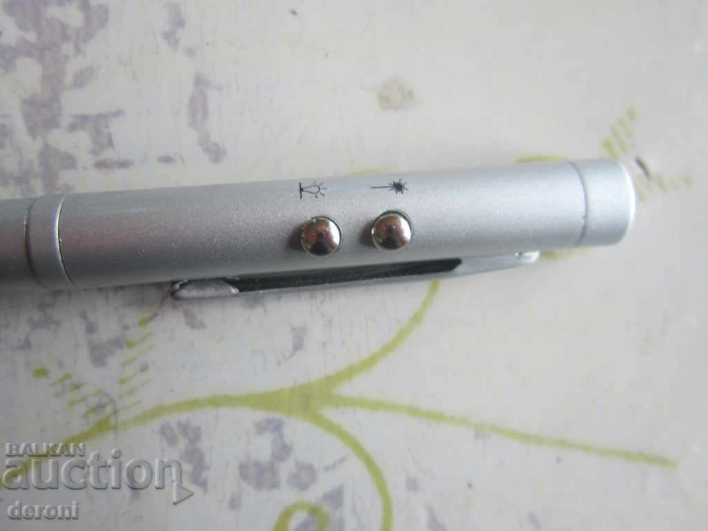 Laser flashlight laser two colors in a box with price 10.00 BGN | € 5.11 Laser flashlight laser two colors in a box with price 10.00 BGN | € 5.11