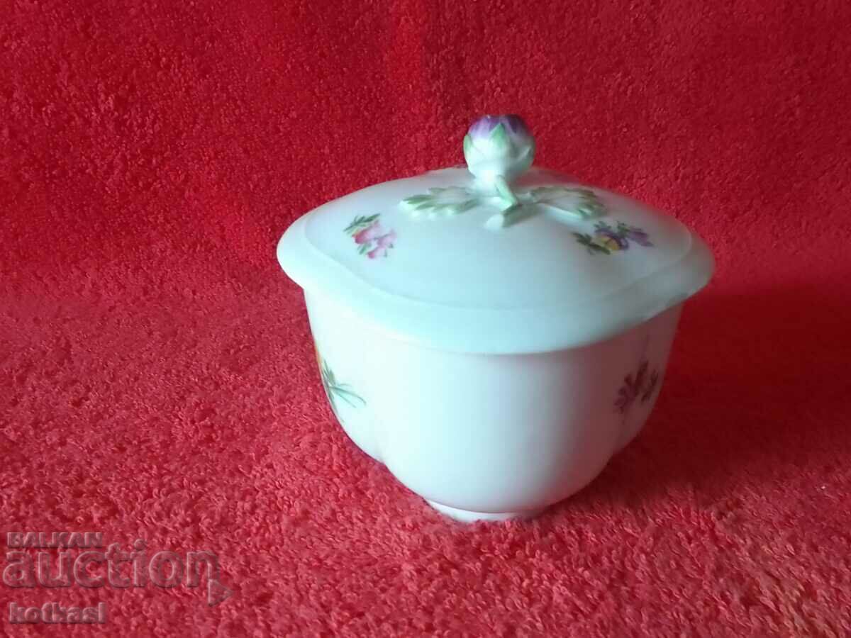 Delivery of Old porcelain bowl Germany flowers Meissen Meissen Delivery of Old porcelain bowl Germany flowers Meissen Meissen