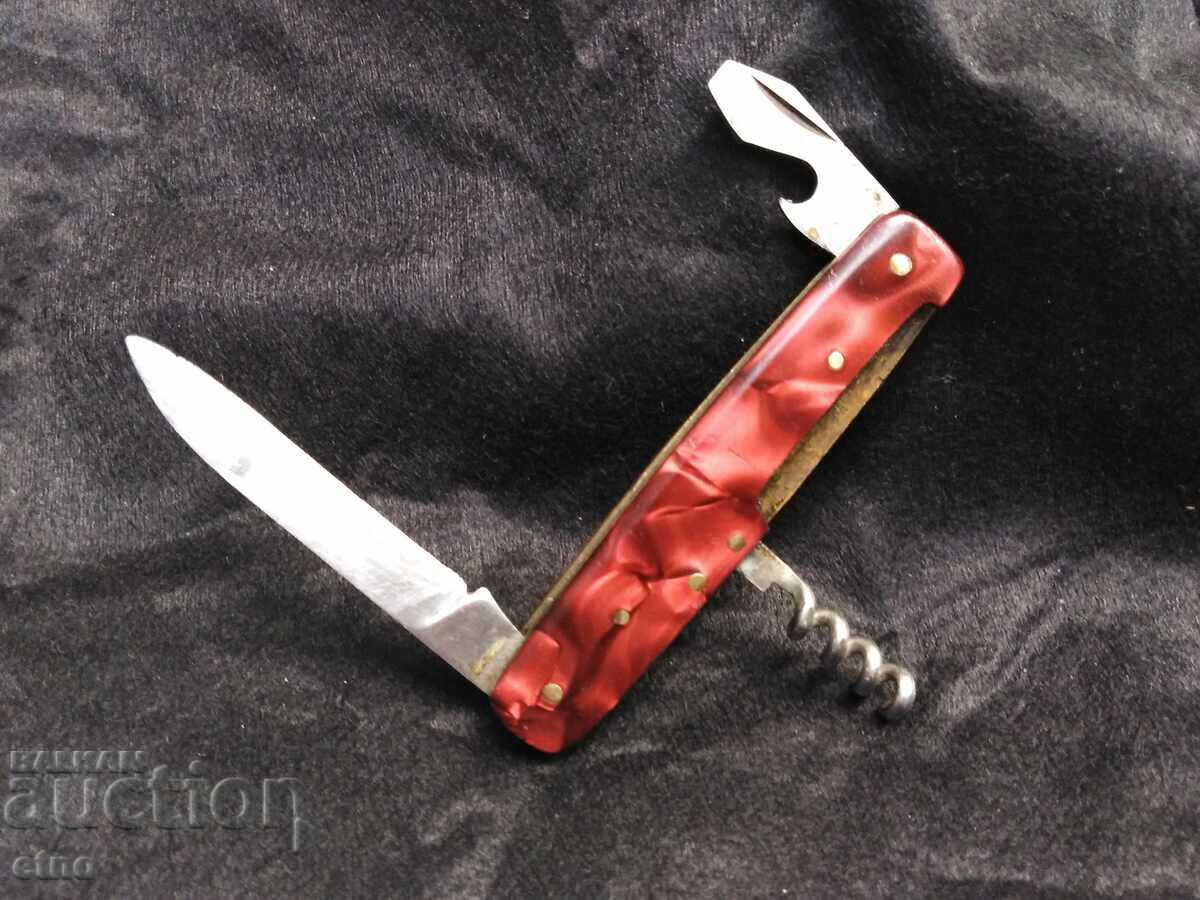 OLD BULGARIAN POCKET KNIFE VELIKO TARNOVO with price 20.00 BGN | € 10.23 OLD BULGARIAN POCKET KNIFE VELIKO TARNOVO with price 20.00 BGN | € 10.23