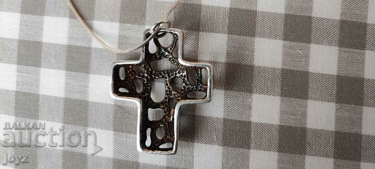 Auction LARGE SILVER CROSS PENDANT RHODIUM-PLATED 7.40 g. / 925 SALT Auction LARGE SILVER CROSS PENDANT RHODIUM-PLATED 7.40 g. / 925 SALT