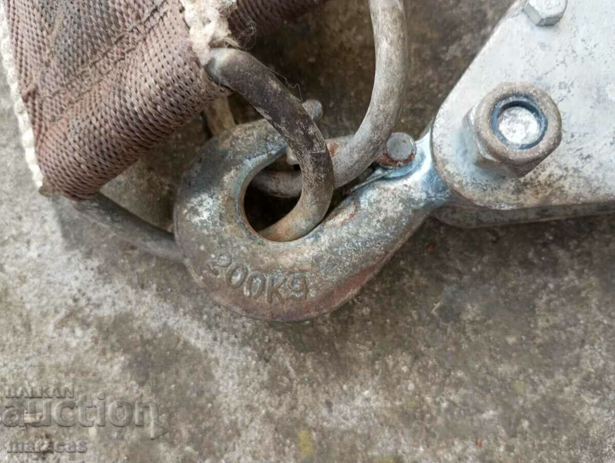 Δερμάτινη ζώνη για ορειβάτες και μεταλλικός γάντζος με τιμή € 38.35 | 75.01 BGN Δερμάτινη ζώνη για ορειβάτες και μεταλλικός γάντζος με τιμή € 38.35 | 75.01 BGN