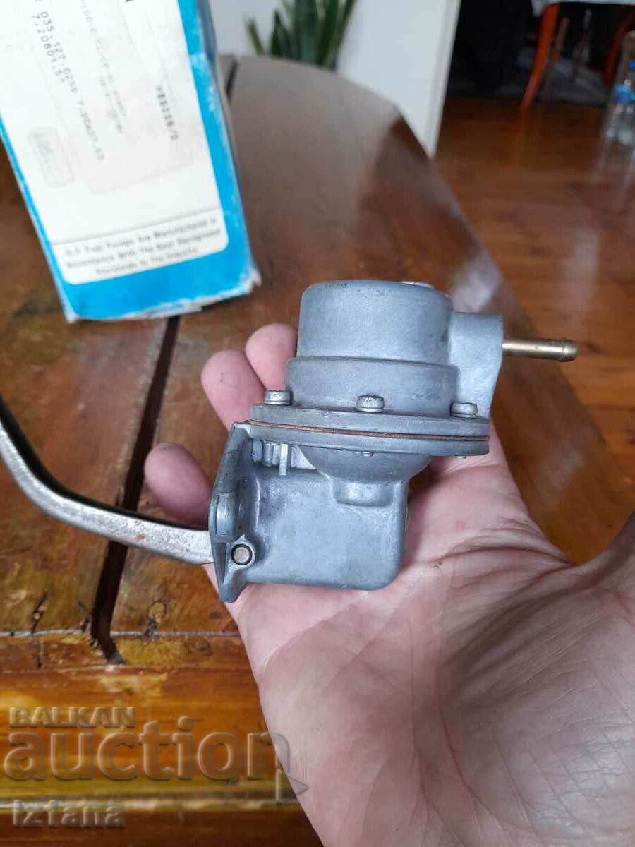 Delivery of Audi petrol pump, Audi 100