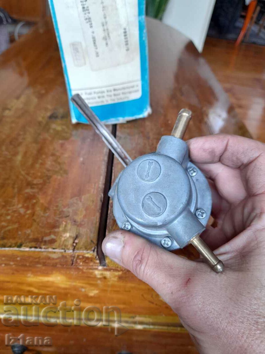 Audi petrol pump, Audi 100 - 5