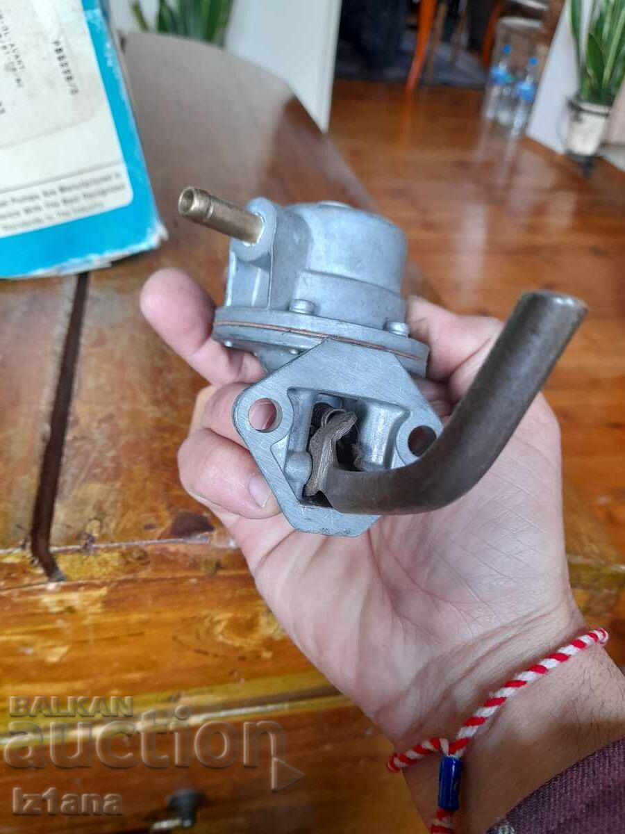 Audi petrol pump, Audi 100 - 6