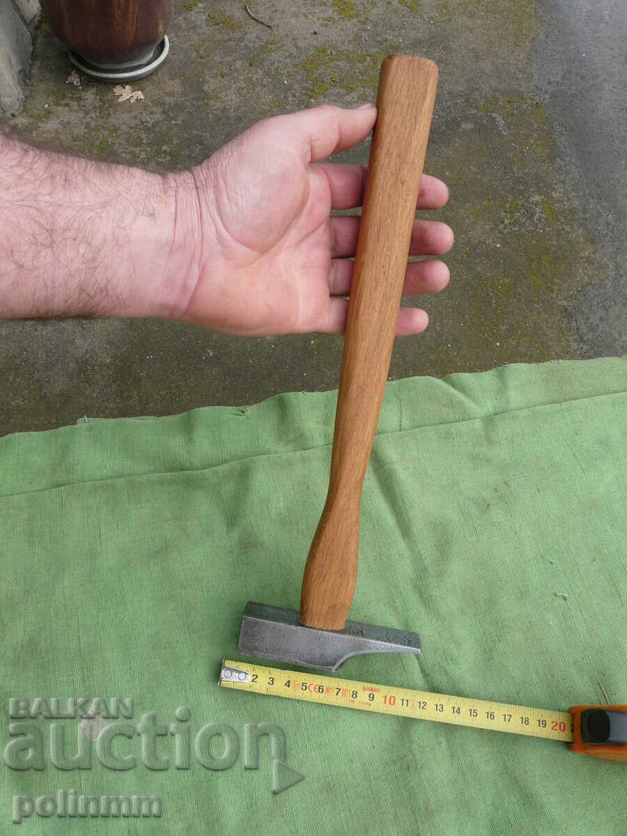 Delivery of Old German hammer - 246 Delivery of Old German hammer - 246