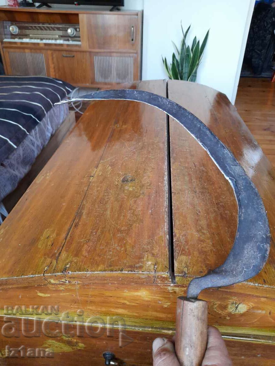 Old sickle with price 11.00 BGN | € 5.62 Old sickle with price 11.00 BGN | € 5.62