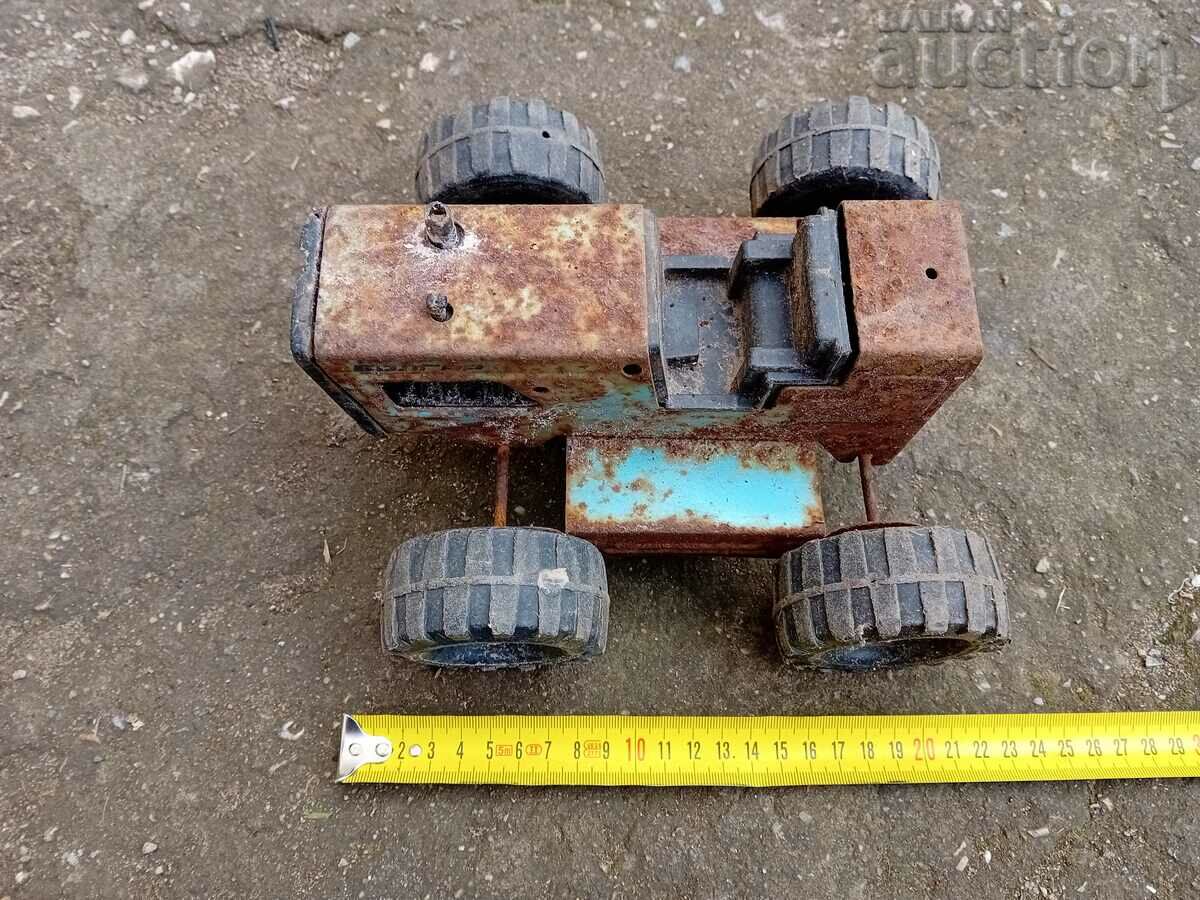 Auction  tin toy 60s tractor