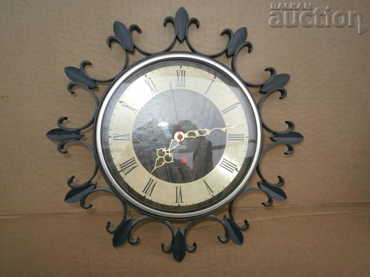 LIGHTHOUSE Quartz 70s USSR wall clock - 7 LIGHTHOUSE Quartz 70s USSR wall clock - 7