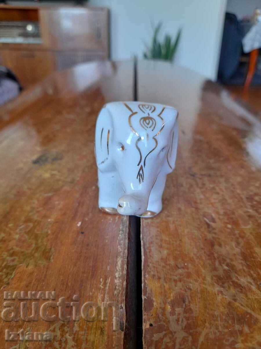 Old porcelain ashtray Elephant with price 32.00 BGN | € 16.36 Old porcelain ashtray Elephant with price 32.00 BGN | € 16.36