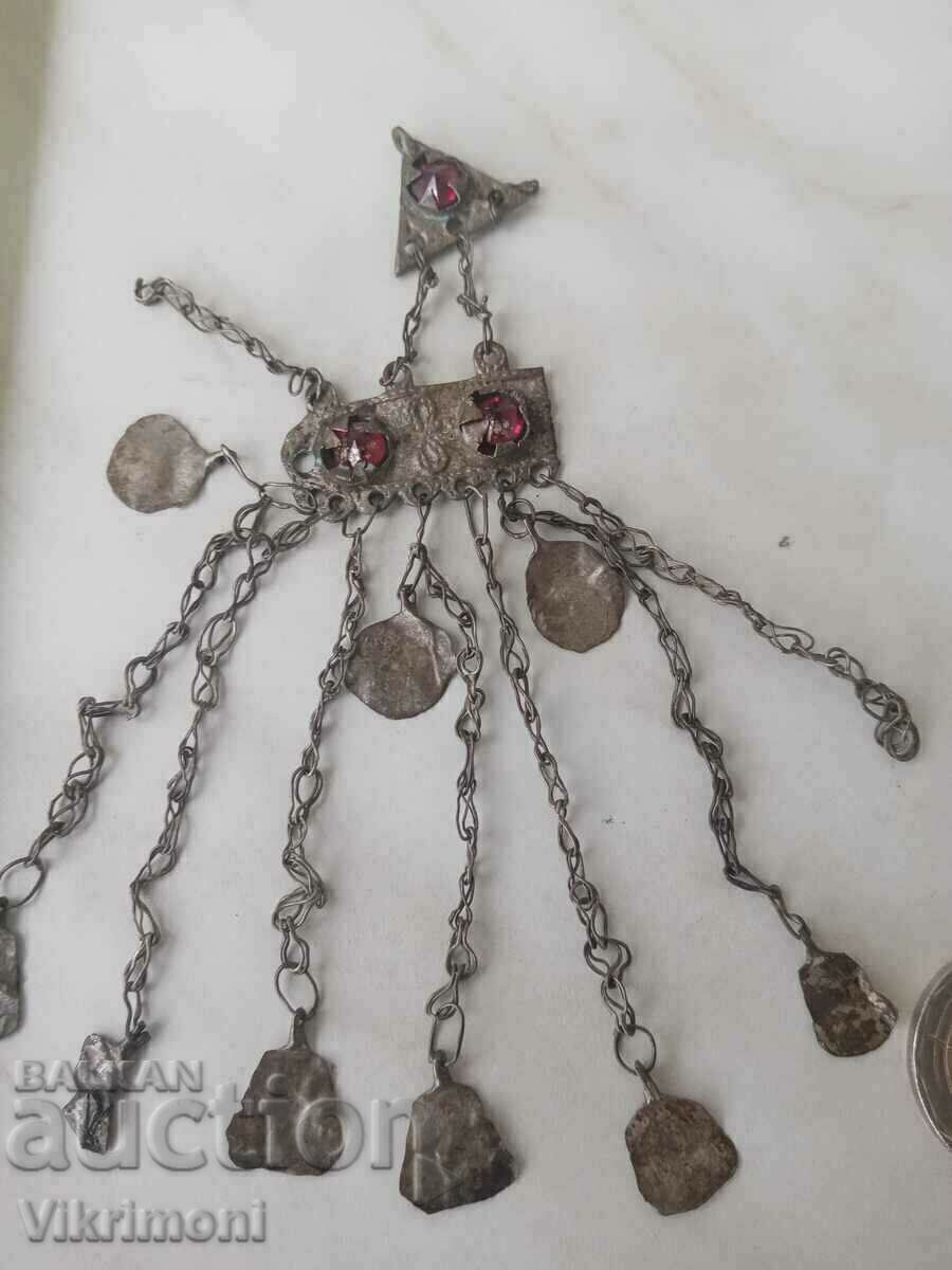 Delivery of Trepka, jewelry, revival, earpiece, from grandmother's chest of drawers Delivery of Trepka, jewelry, revival, earpiece, from grandmother's chest of drawers