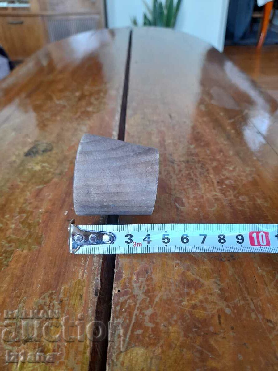 Delivery of Old wooden stopper, stopper Delivery of Old wooden stopper, stopper