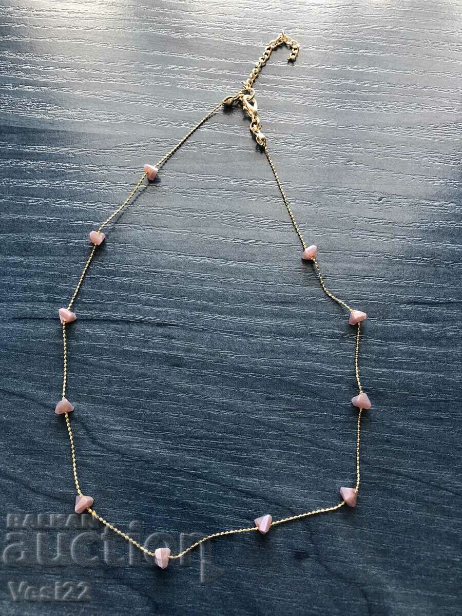 Γυναικείο κολιέ με ροζ πέτρες