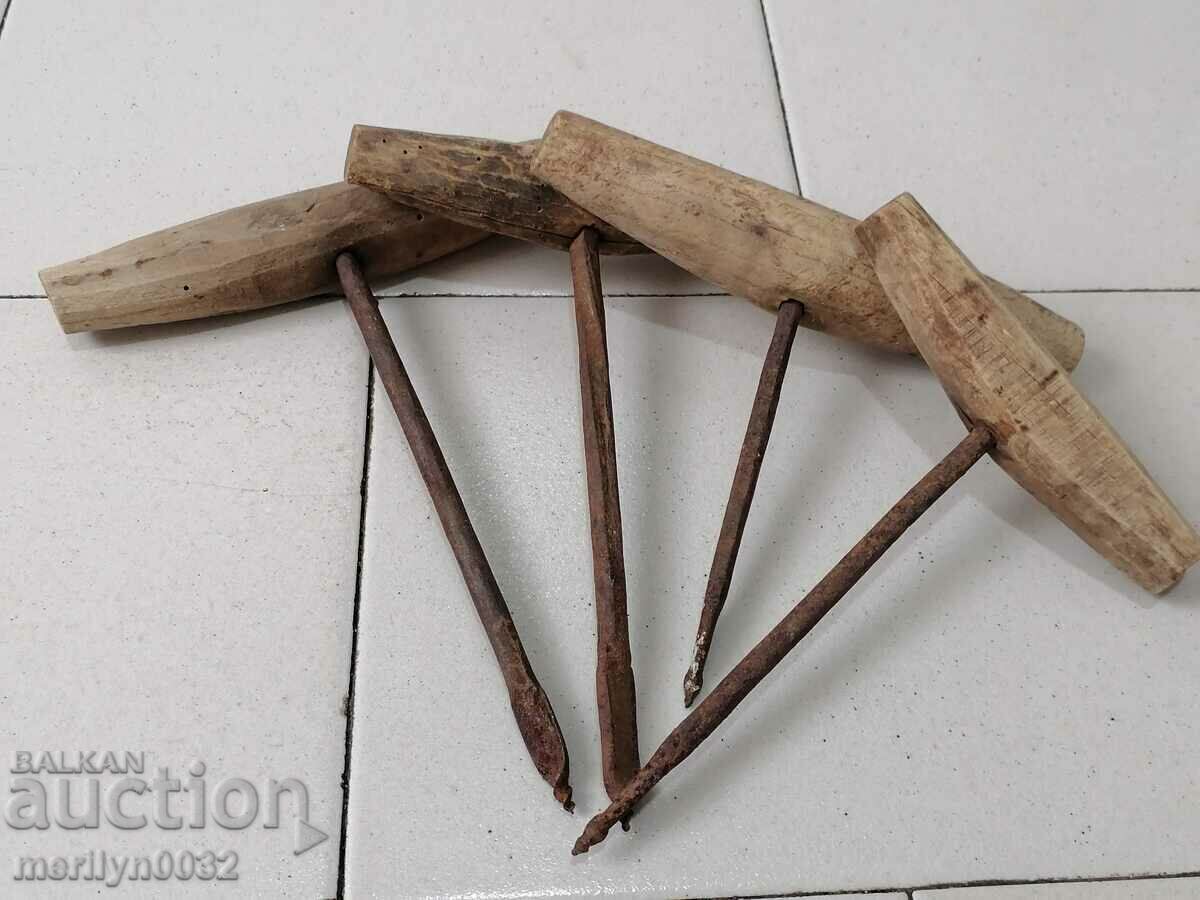 Auction Old carpentry drill 4 pieces matcap, drill bit, tool Auction Old carpentry drill 4 pieces matcap, drill bit, tool