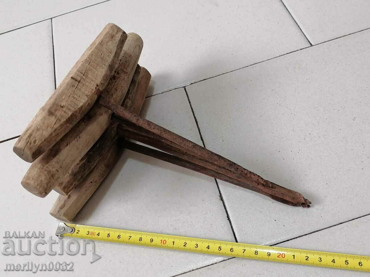 Delivery of Old carpentry drill 4 pieces matcap, drill bit, tool Delivery of Old carpentry drill 4 pieces matcap, drill bit, tool