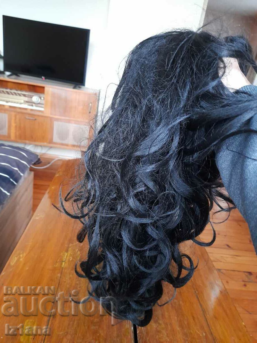 An old wig with price 32.00 BGN | € 16.36 An old wig with price 32.00 BGN | € 16.36