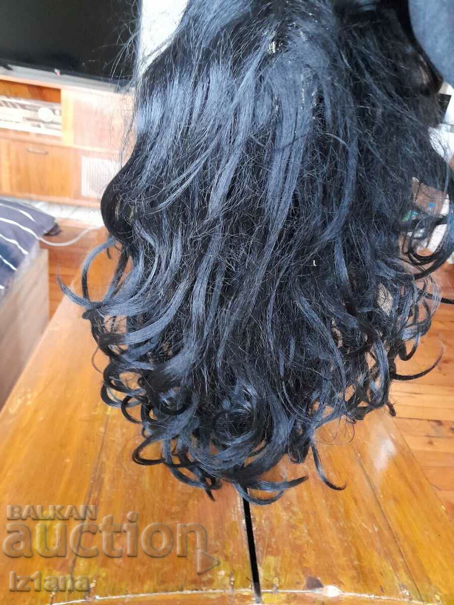 Auction An old wig Auction An old wig