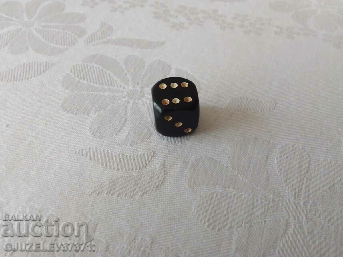 Old bakelite game dice 5 grams -2 cm with price 28.00 BGN | € 14.32 Old bakelite game dice 5 grams -2 cm with price 28.00 BGN | € 14.32