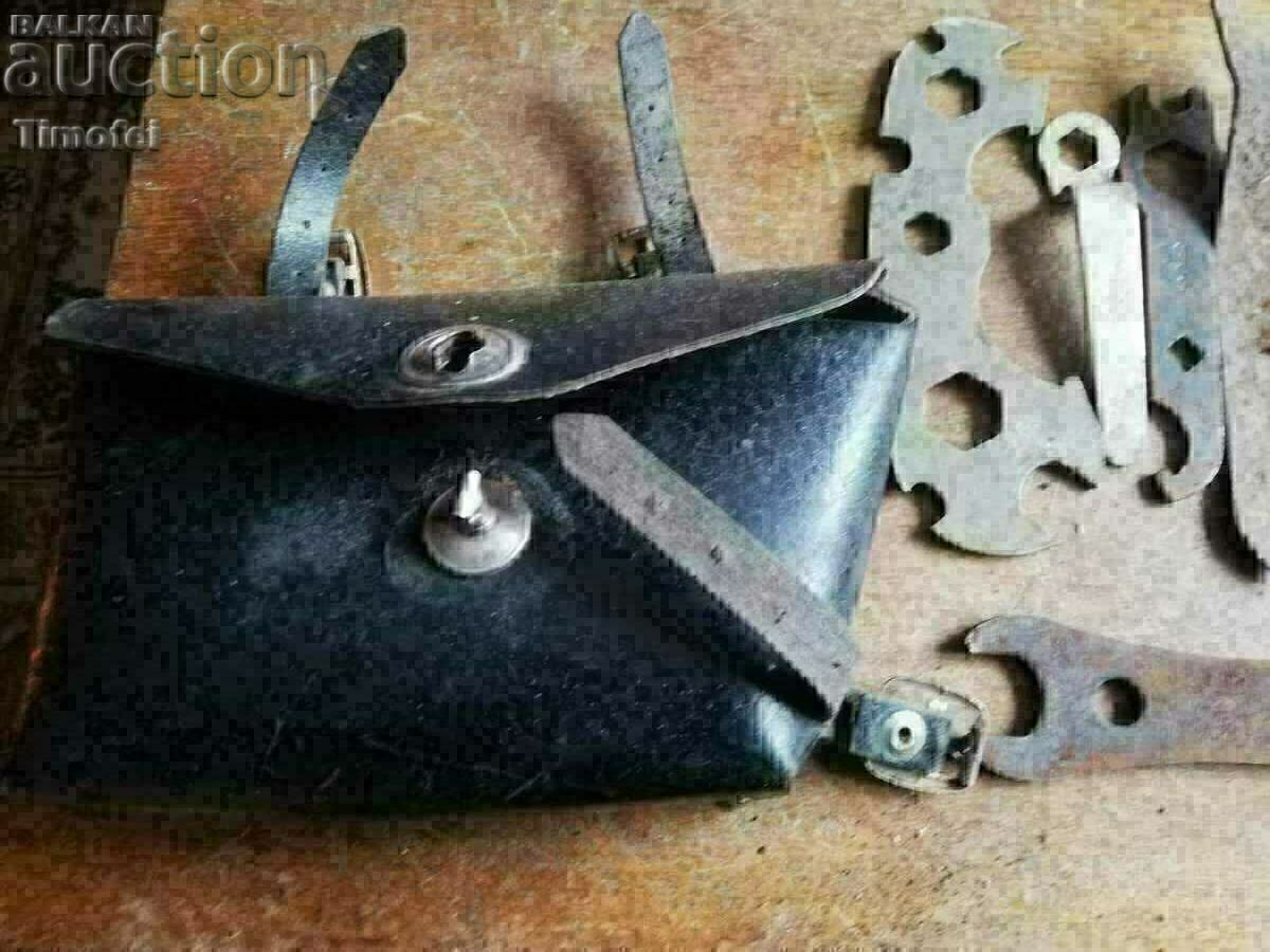 Old bag, bike tools, bike. with price 50.00 BGN | € 25.56 Old bag, bike tools, bike. with price 50.00 BGN | € 25.56