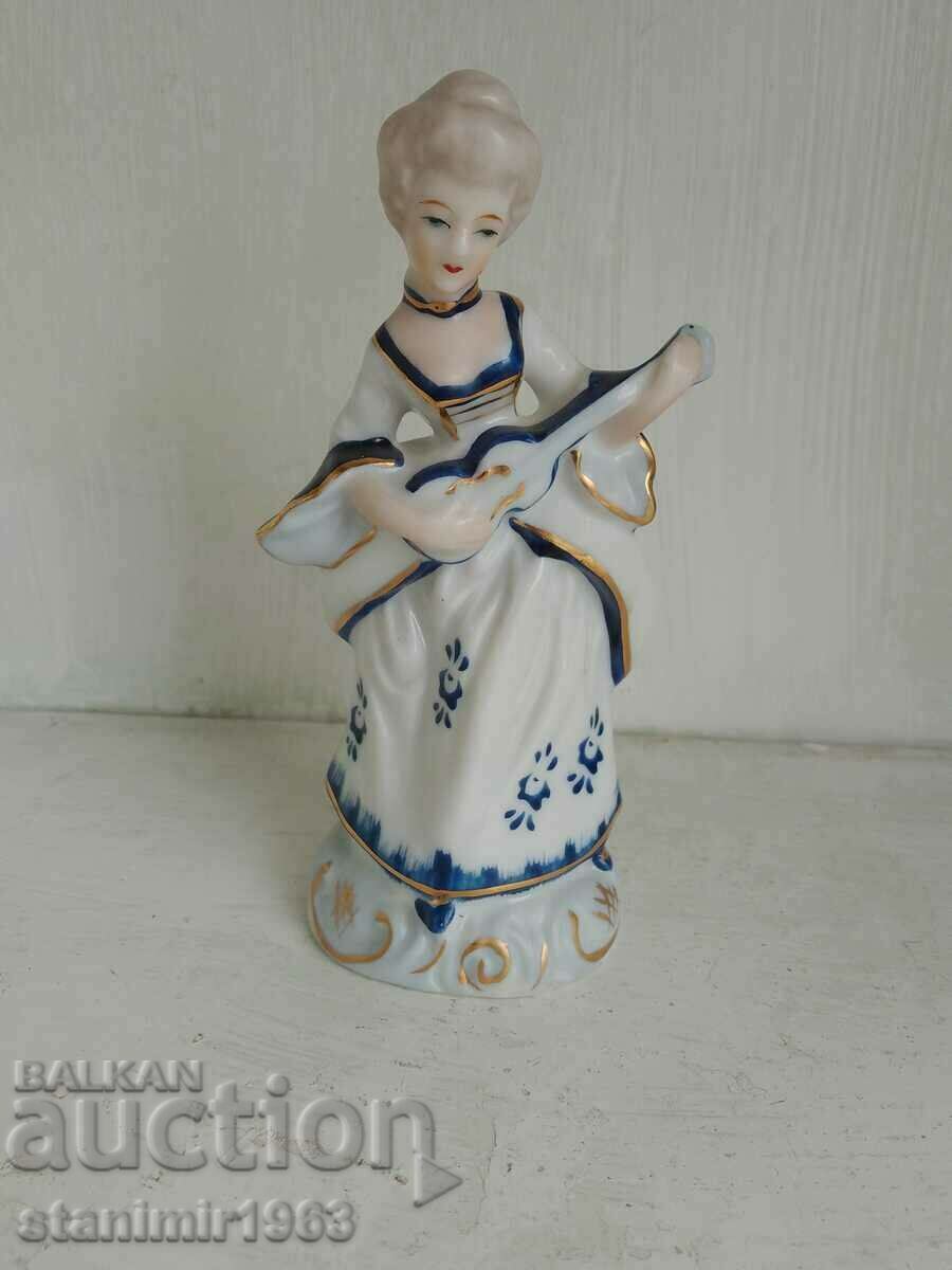 A beautiful German porcelain figure