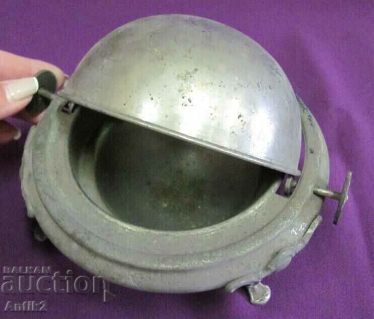 Bol de zahăr din metal antic, bol cu preț 70.00 BGN | € 35.79 Bol de zahăr din metal antic, bol cu preț 70.00 BGN | € 35.79