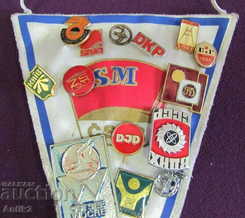 Auction Vintich Badges and Flags Auction Vintich Badges and Flags