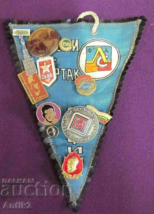 Vintich Badges and Flags - 5 Vintich Badges and Flags - 5