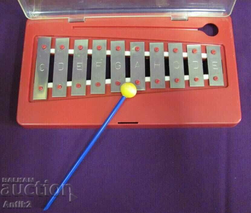 Auction Vintich Children's Toy - Xylophone Auction Vintich Children's Toy - Xylophone