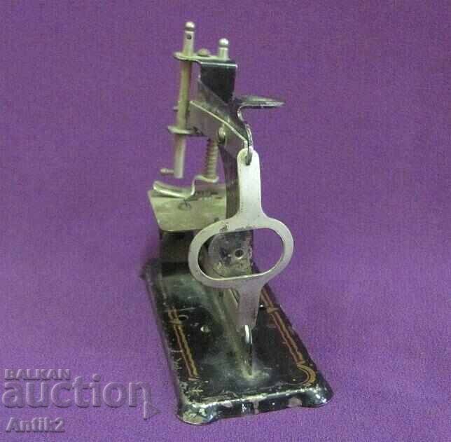 Antique Metal Children's Toy - Sewing Machine - 6 Antique Metal Children's Toy - Sewing Machine - 6