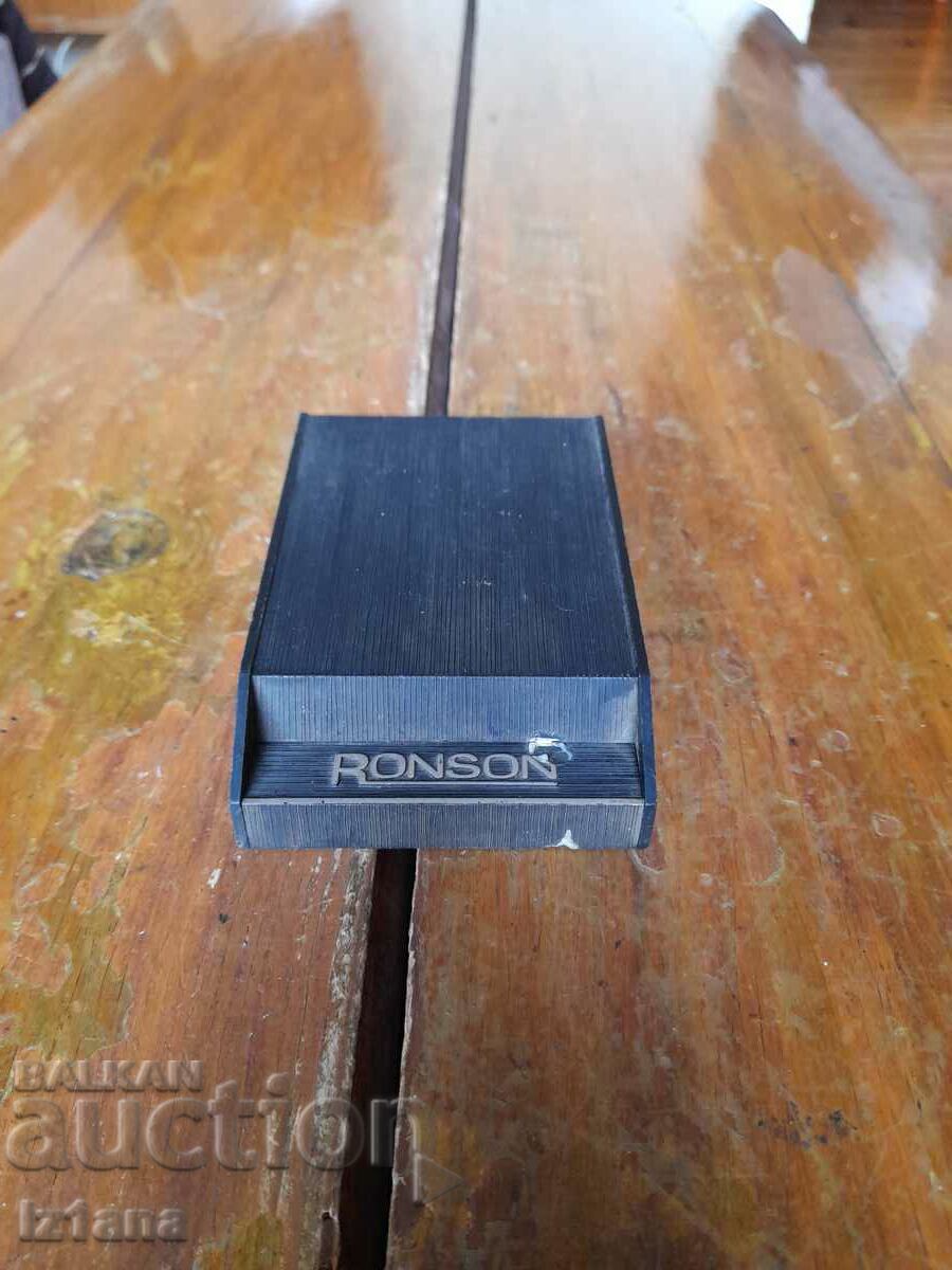 Παλιό κουτί αναπτήρα Ronson