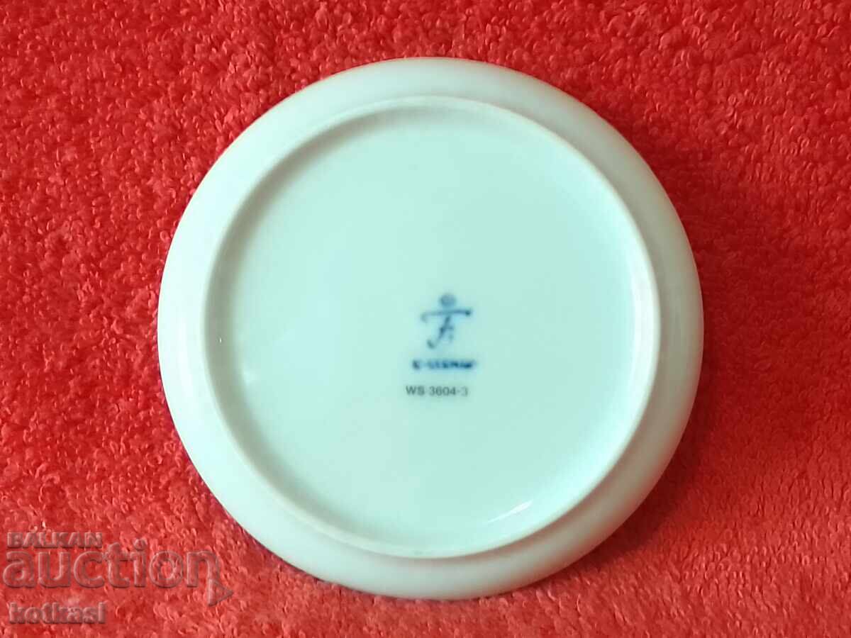 Old small porcelain plate Furstenberg F Germany - 6 Old small porcelain plate Furstenberg F Germany - 6