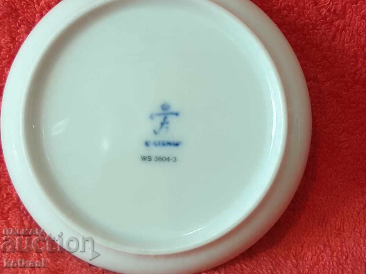 Old small porcelain plate Furstenberg F Germany - 7 Old small porcelain plate Furstenberg F Germany - 7