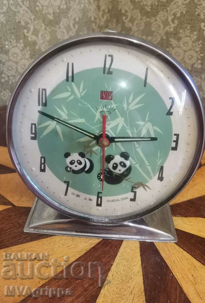 Китайски анимиран настолен часовник будилник Панди
