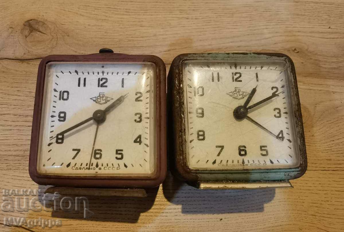 Съветски настолен часовник будилник
