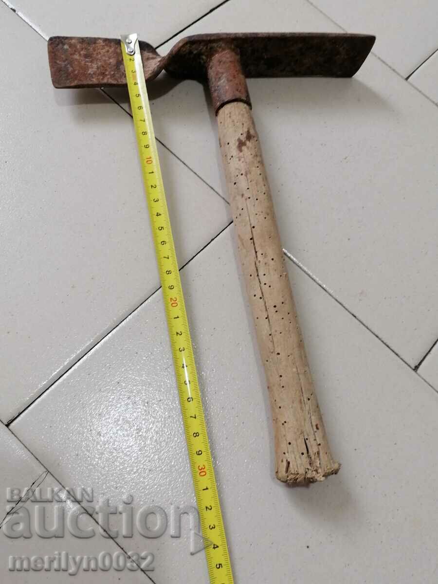 Delivery of An old agricultural blade, turnip hoe, hoe, tin hoe Delivery of An old agricultural blade, turnip hoe, hoe, tin hoe