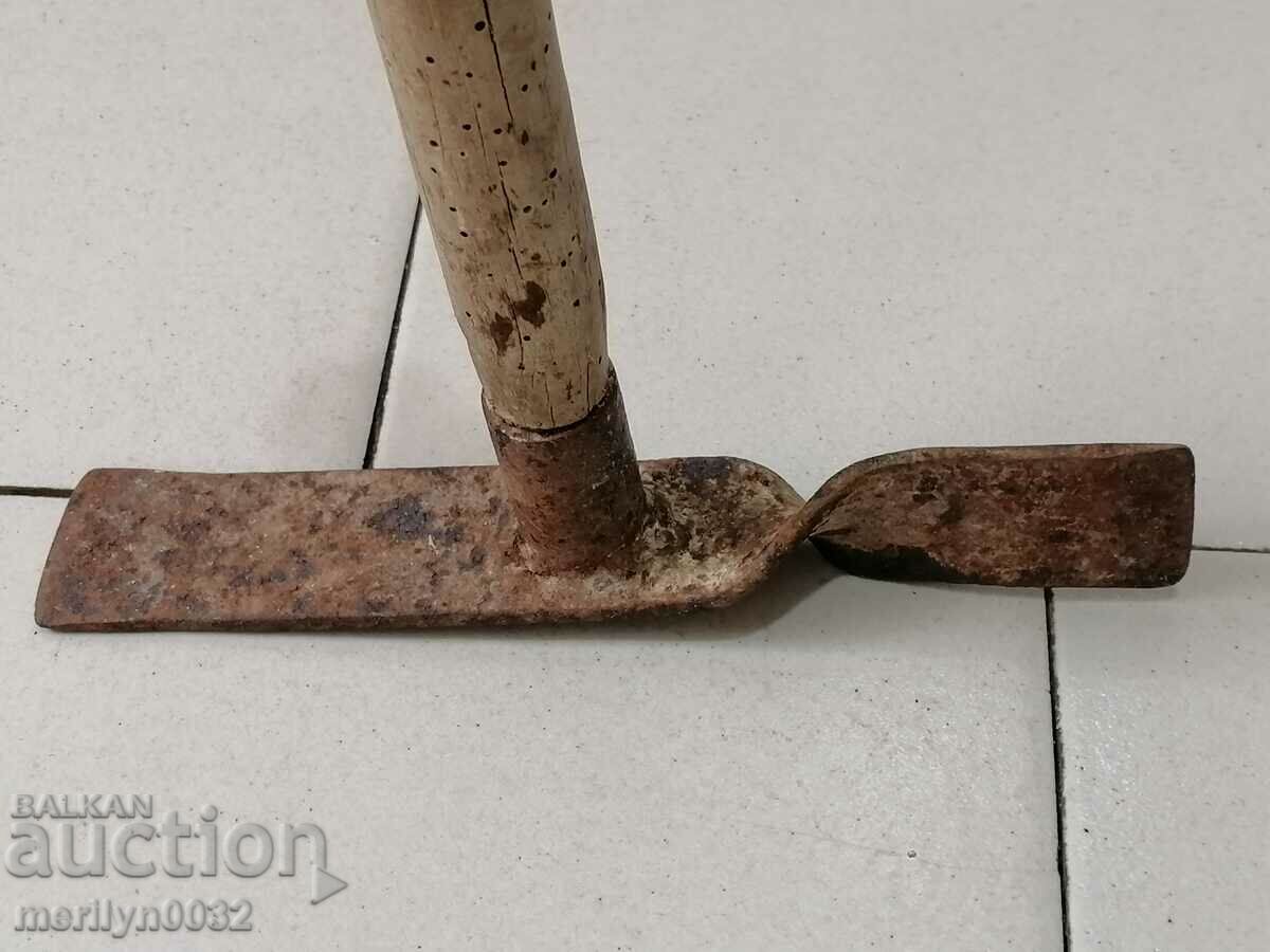 An old agricultural blade, turnip hoe, hoe, tin hoe - 6 An old agricultural blade, turnip hoe, hoe, tin hoe - 6