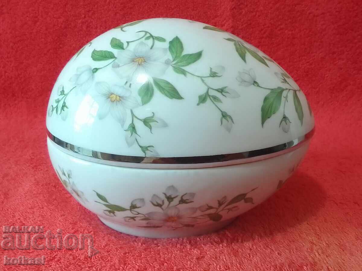 Auction Old porcelain jewelry box GEROLD W.-GERMANY Auction Old porcelain jewelry box GEROLD W.-GERMANY